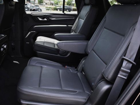 Used 2021 GMC Yukon Denali w/ Denali Ultimate Package AWD/4WD image 21