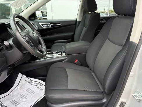 Used 2017 Nissan Pathfinder SV w/ Trailer Tow Package AWD/4WD image 16