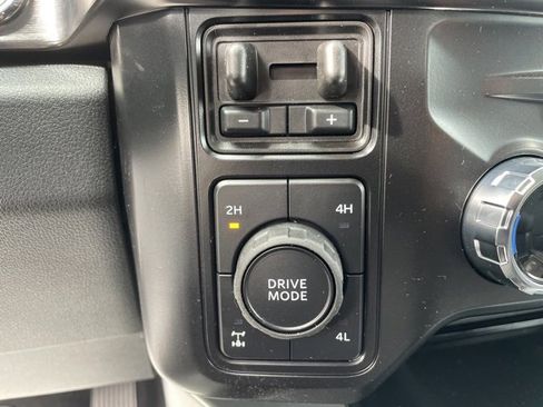 New 2026 Ford F250 Lariat w/ Lariat Premium Package image 16