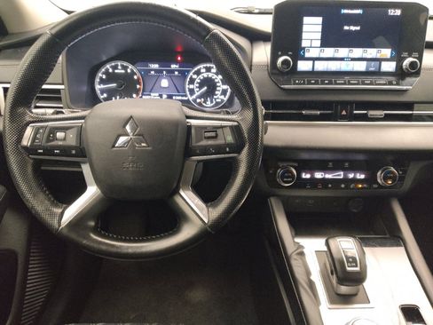 Used 2022 Mitsubishi Outlander SEL AWD/4WD image 22