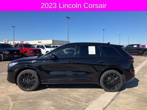 Used 2023 Lincoln Corsair Reserve w/ Equipment Group 201A image 4