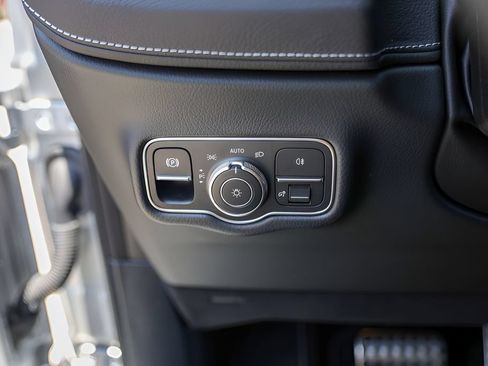 Used 2025 Mercedes-Benz G 550 image 14