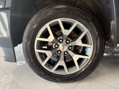 Used 2017 GMC Sierra 1500 SLT AWD/4WD image 40