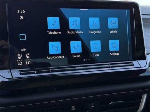 Used 2025 Volkswagen Atlas SEL Premium R-Line image 16