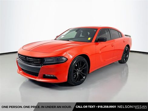 Used 2018 Dodge Charger SXT Plus w/ Blacktop Package image 1