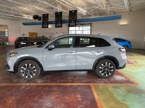 Used 2026 Honda HR-V EX-L image 4