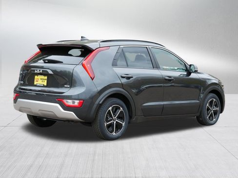 Certified 2023 Kia Niro EX w/ EX Cold Weather Package image 7