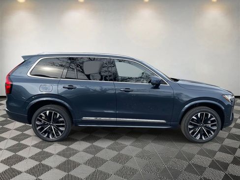 New 2026 Volvo XC90 B6 Ultra image 2