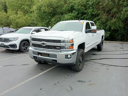 Used 2015 Chevrolet Silverado 3500 LTZ AWD/4WD image 2