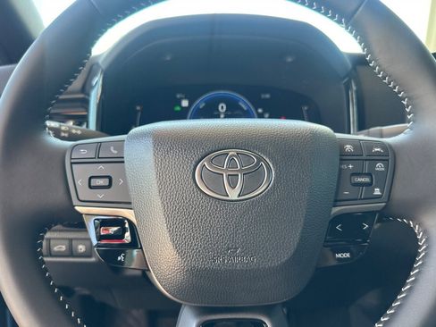 New 2026 Toyota Camry SE FWD image 25