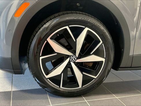 Used 2023 Volkswagen ID.4 Pro S AWD/4WD image 7