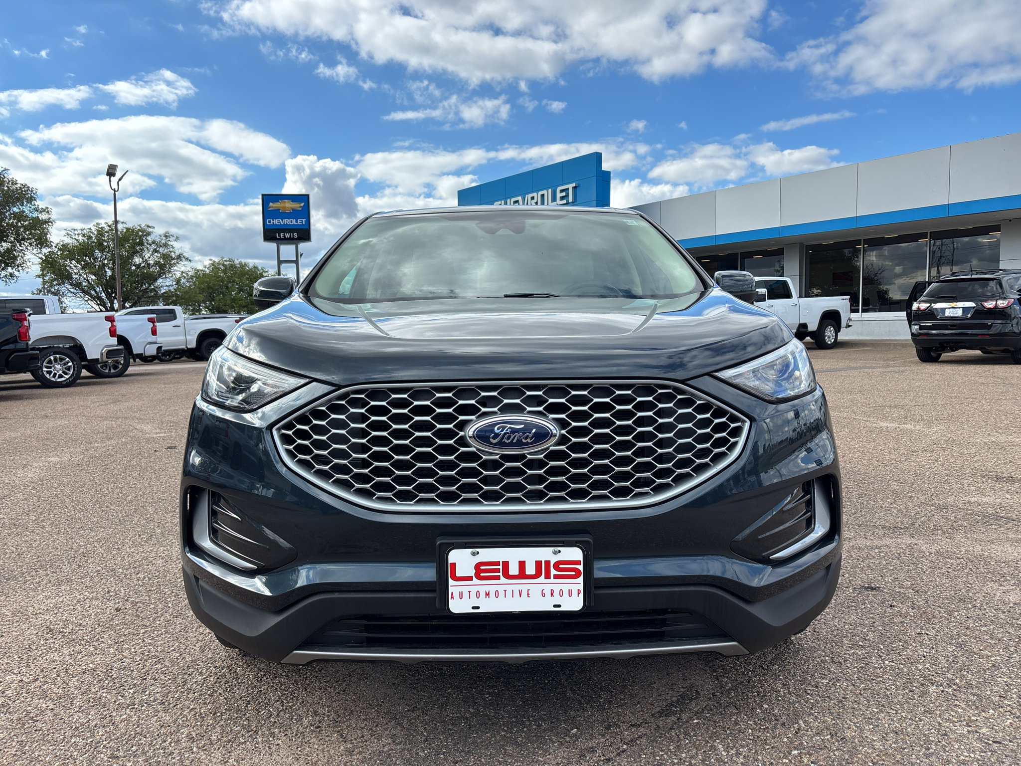 Used 2024 Ford Edge SEL AWD/4WD image 3