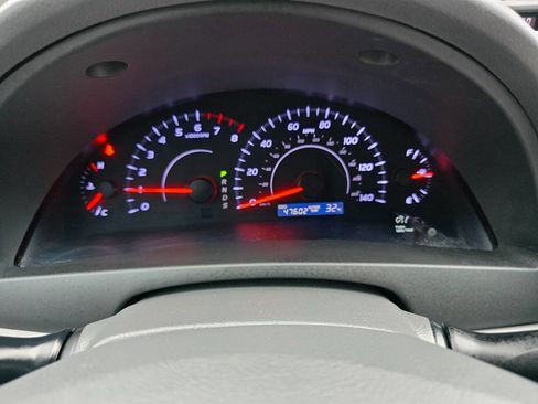 Used 2011 Toyota Camry LE image 14