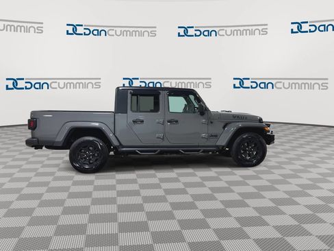 Used 2021 Jeep Gladiator Sport AWD/4WD image 2