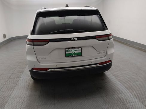 Used 2023 Jeep Grand Cherokee Limited AWD/4WD image 6