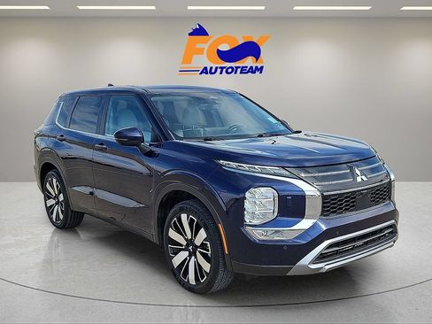 Used 2025 Mitsubishi Outlander AWD image 6