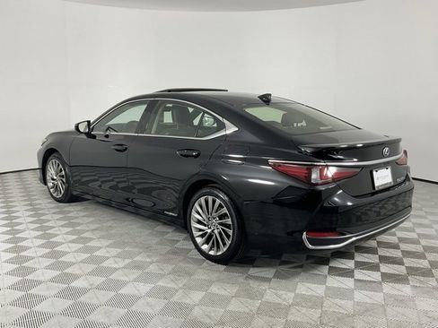 Used 2019 Lexus ES 300h w/ Luxury Package image 9