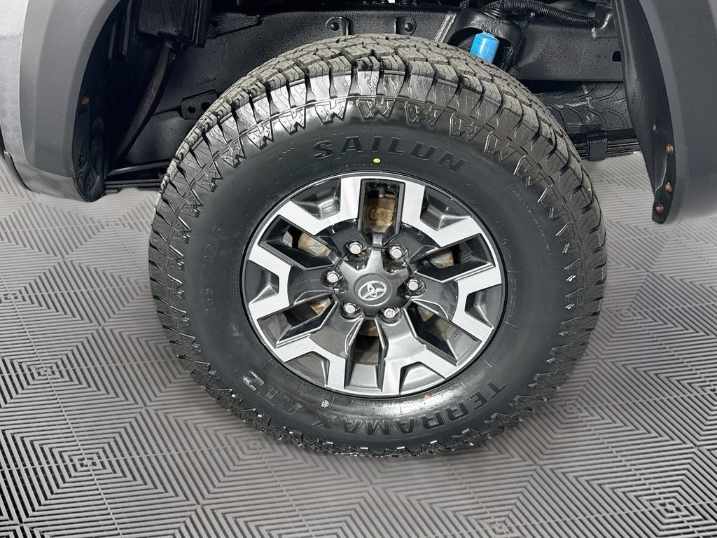 Used 2021 Toyota Tacoma TRD Off-Road AWD/4WD image 30