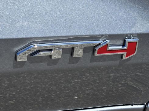 New 2026 GMC Canyon AT4 AWD/4WD image 3