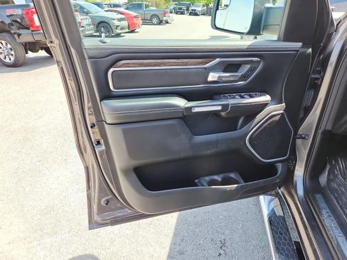 Used 2020 RAM 1500 Laramie AWD/4WD image 17