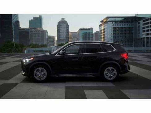 New 2026 BMW X1 xDrive28i w/ Technology Package AWD/4WD image 4