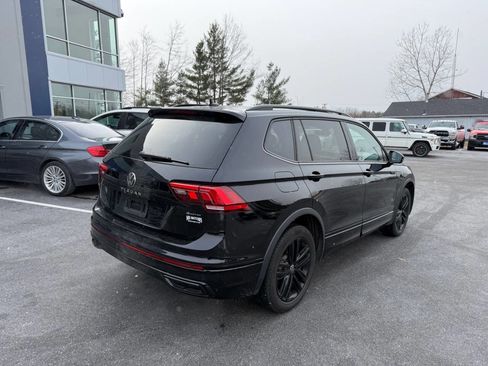 Used 2022 Volkswagen Tiguan SE R-Line image 4