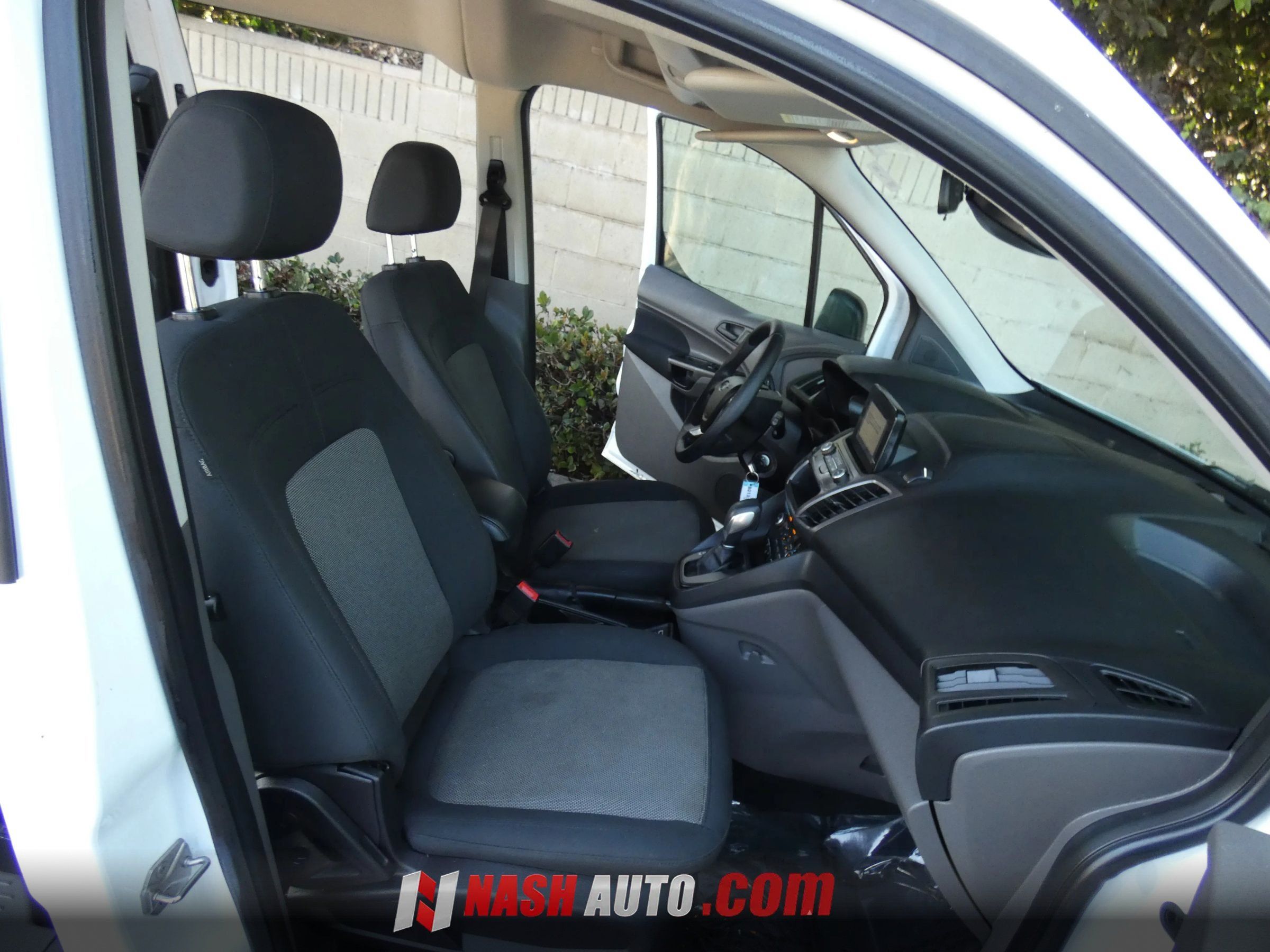 Used 2019 Ford Transit Connect XL FWD image 24