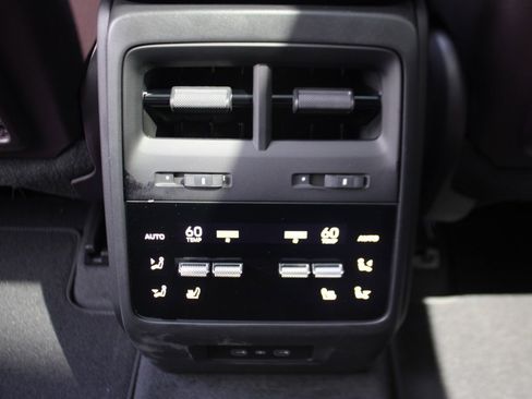 Used 2025 Porsche Macan Electric image 45