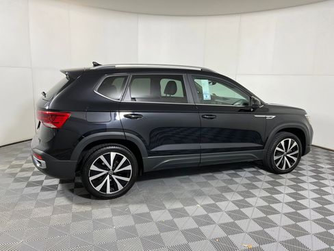 Used 2022 Volkswagen Taos SEL image 22