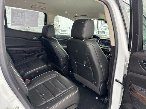 Used 2022 GMC Acadia Denali AWD/4WD image 17