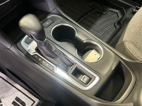 Used 2022 Chevrolet Equinox LT image 34