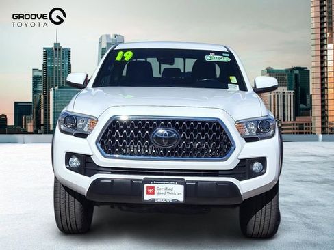 Used 2019 Toyota Tacoma TRD Off-Road image 9