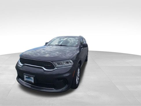 Used 2024 Dodge Durango SXT w/ 3rd Row Seating Group AWD/4WD image 15