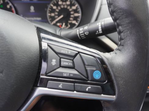 Used 2021 Nissan Altima 2.5 SV w/ SV Premium Package FWD image 39