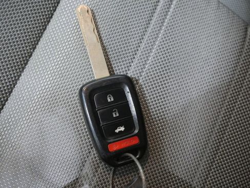 Used 2020 Honda CR-V LX image 27