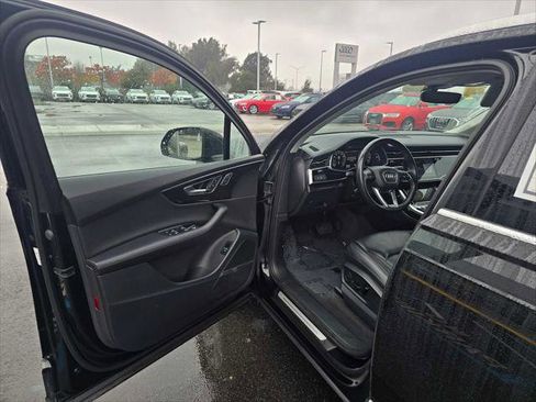 Used 2024 Audi Q7 3.0T Premium Plus image 21