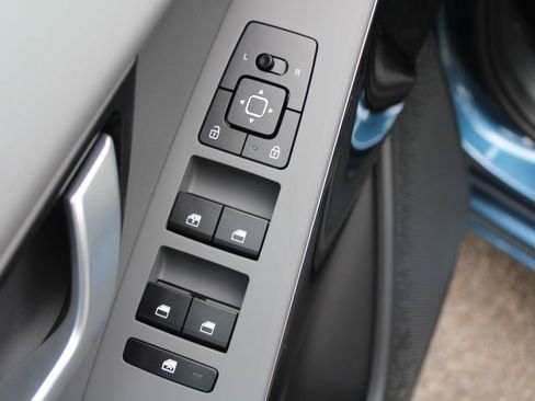New 2026 Kia Niro EX FWD image 19