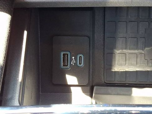Used 2021 Ford Expedition XLT AWD/4WD image 28