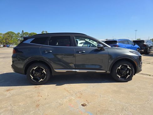 New 2026 Kia Sportage EX AWD/4WD image 9