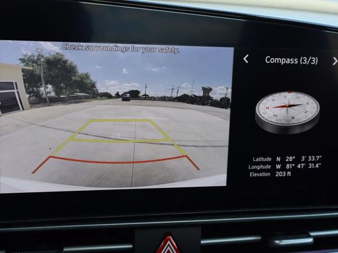 Used 2024 Hyundai Elantra SEL FWD image 16