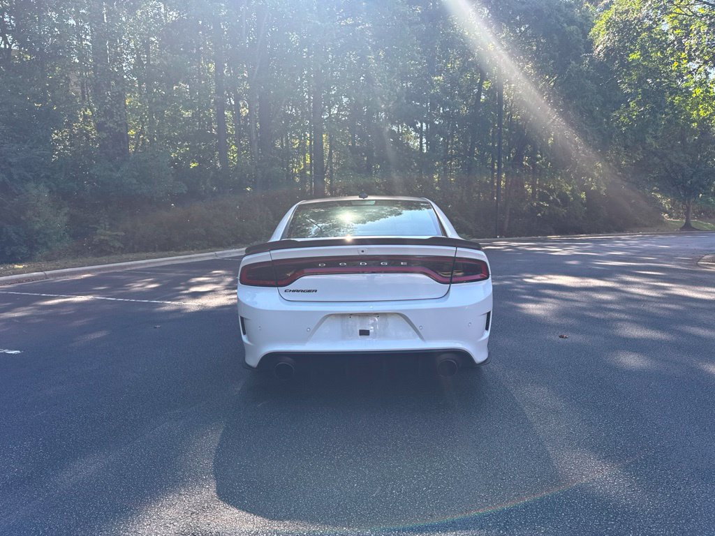Used 2018 Dodge Charger R/T RWD image 4