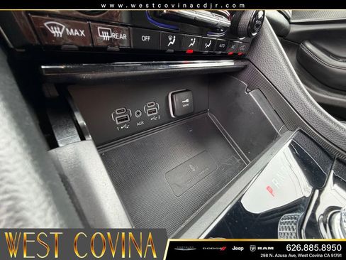 Used 2025 Jeep Grand Cherokee Altitude RWD image 22