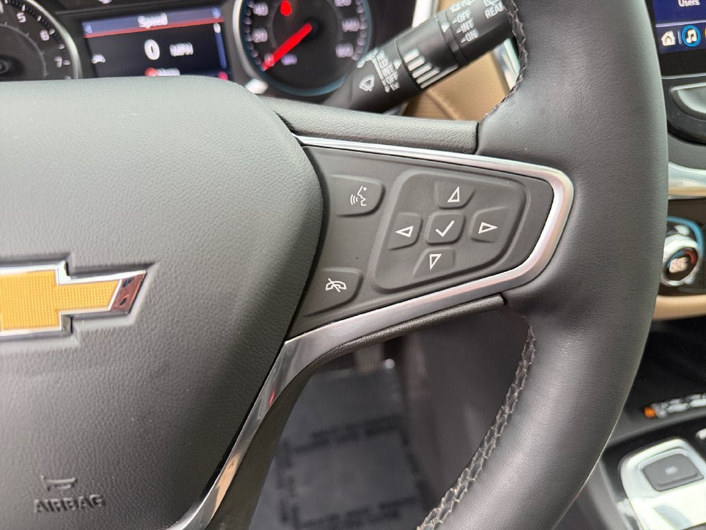 Used 2023 Chevrolet Equinox Premier AWD/4WD image 16