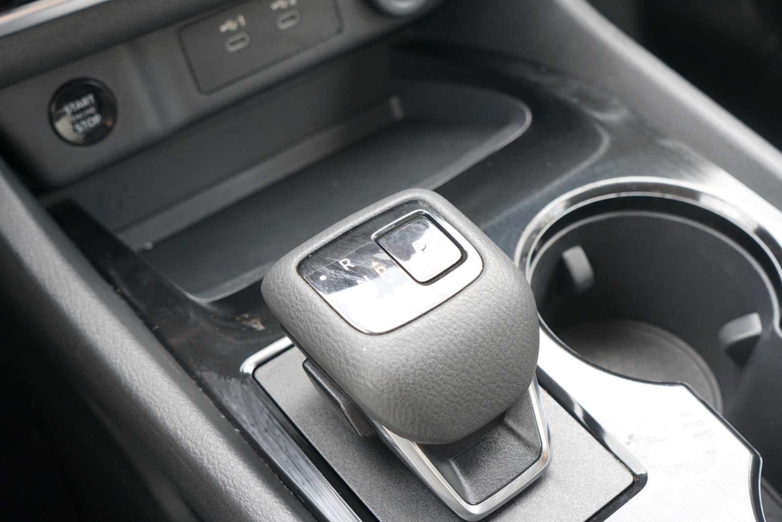 Used 2025 Nissan Rogue SV FWD image 12