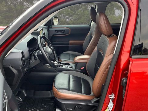 Used 2022 Ford Bronco Sport Outer Banks w/ Tech Package image 22