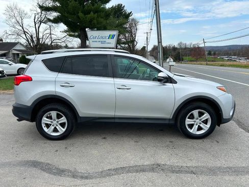 Used 2014 Toyota RAV4 XLE FWD image 8