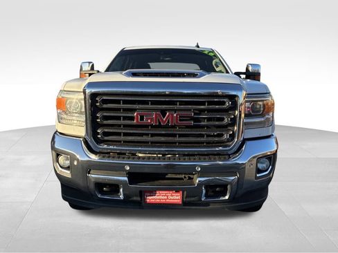 Used 2018 GMC Sierra 2500 SLT w/ Duramax Plus Package image 9