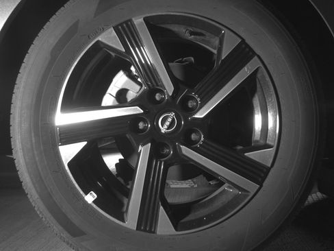 Used 2025 Nissan Sentra SV image 15