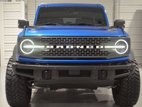 Used 2021 Ford Bronco Badlands AWD/4WD image 2