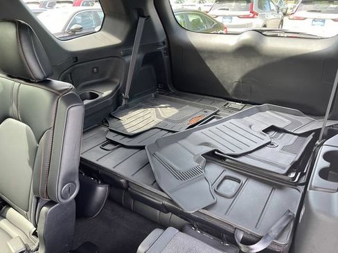 Used 2025 Honda Pilot TrailSport image 20